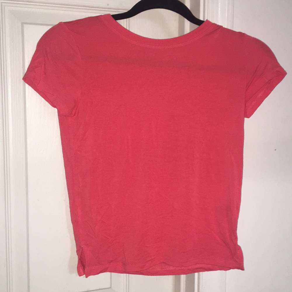 Coral AE soft and sexy short sleeve shirt